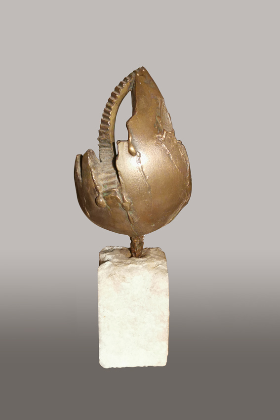 Fragment - rewers, brąz, wys. 13 cm